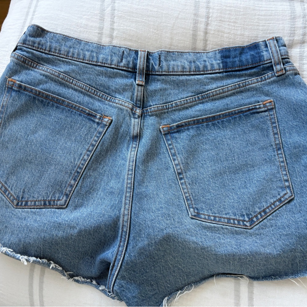 Abercrombie & Fitch The Mom High Rise Curve Short - Picture 2 of 3